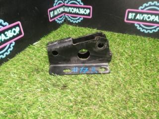 Фото запчасти крепление сиденья заднее Mercedes-Benz G-class 1996 Б/У запчасть Запчасть крепление сиденья заднее Mercedes-Benz G-class 1996