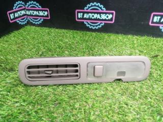 Запчасть плафон подсветки салона задний левый Toyota Crown 1995