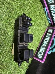 Блок управления стеклоподъемниками передний правый Toyota Vitz 2014