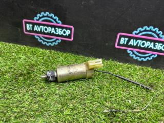 Запчасть замок лючка бензобака задний Toyota Celsior 1993