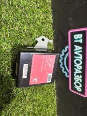 Блок управления дверьми Toyota Vitz 2014