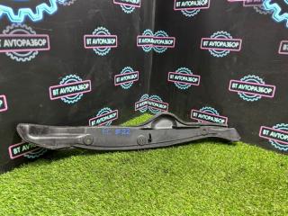 Запчасть брызговик передний левый Toyota Vitz 2014