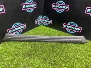 Запчасть накладка на порог салона Ford Focus 2003