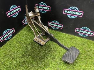 Запчасть педаль тормоза Toyota Crown 1992