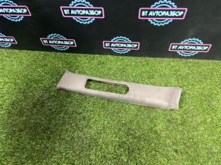 Запчасть накладка на стойку кузова левая Toyota Crown 1992
