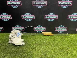 Запчасть замок боковой двери передний левый Subaru Legacy