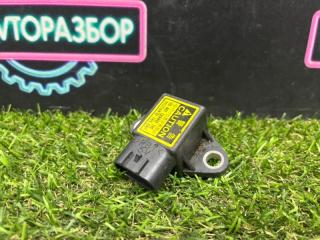Датчик замедления Toyota Vitz 2014