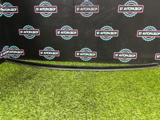 Запчасть направляющая стекла двери передняя левая Toyota Celsior 1993