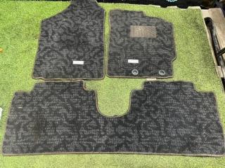 Коврик салона Toyota Vitz 2014