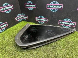 Запчасть форточка двери задняя левая Nissan Bluebird 1998