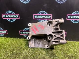 Запчасть кронштейн компрессора кондиционера Ford Focus 2006