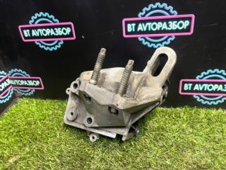 Запчасть кронштейн двигателя передний правый Ford Focus 2006