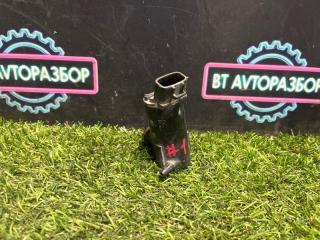 Запчасть насос омывателя Toyota Chaser 1996