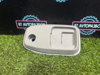 Пластик салона Toyota Vitz 2014