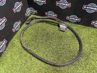 Запчасть уплотнительная резинка боковой двери задняя правая Toyota Chaser 1996