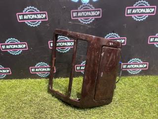 Консоль центральная Toyota Crown 1992