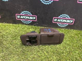 Блок управления стеклоподъемниками задний левый Toyota Crown 1992