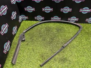 Запчасть уплотнитель стекла двери задний левый Toyota Cresta