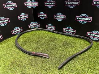 Уплотнительная резинка боковой двери задняя правая Toyota Cresta