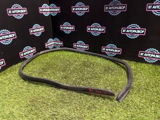 Уплотнительная резинка боковой двери задняя левая Toyota Cresta