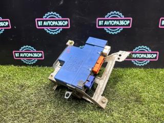 Блок управления бортовой сети Toyota Crown 1992