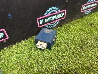 Запчасть блок управления дверьми Toyota Crown 1992