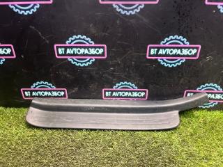 Запчасть накладка на порог салона задняя левая Toyota Chaser 1993