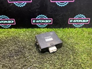 Фото запчасти блок управления дверьми Toyota Ipsum 1996 Б/У запчасть Запчасть блок управления дверьми Toyota Ipsum 1996