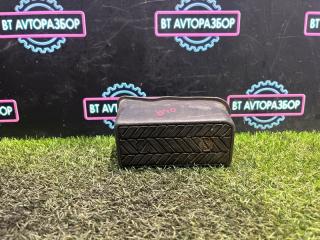 Фото запчасти подставка под ногу Toyota Ipsum 1996 Б/У запчасть Запчасть подставка под ногу Toyota Ipsum 1996