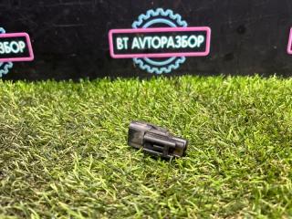 Фото запчасти датчик наружной температуры Toyota Ipsum 1996 Б/У запчасть Запчасть датчик наружной температуры Toyota Ipsum 1996