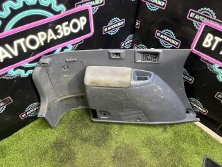 Обшивка багажника задняя левая Toyota Ipsum 1996