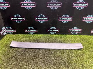 Фото запчасти накладка на порог салона передняя левая Toyota Ipsum 1996 Б/У запчасть Запчасть накладка на порог салона передняя левая Toyota Ipsum 1996