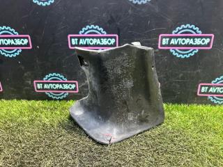 Запчасть брызговик передний правый Toyota Crown 1993