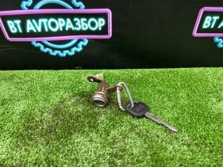 Личинка замка двери передняя правая Toyota Camry 1994