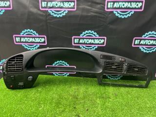 Консоль панели приборов Toyota Camry 1995