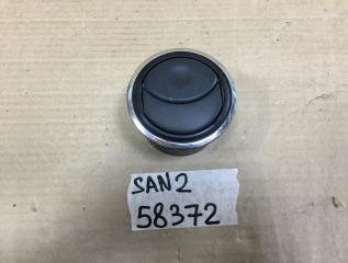 Запчасть дефлектор воздушный Renault Sandero Stepway 2 687600913R Б/У Дефлектор воздушный Renault Sandero Stepway 2 687600913R Б/У