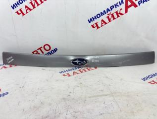 Фото запчасти накладка крышки багажника Subaru Forester Б/У запчасть Запчасть накладка крышки багажника Subaru Forester