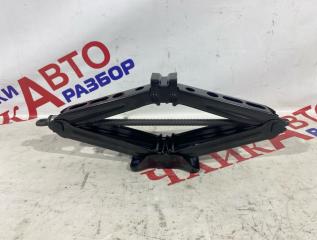 Домкрат Geely Tugella