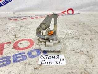 Запчасть замок багажника левый Mitsubishi Outlander