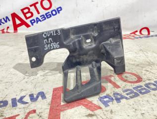 Запчасть кронштейн решетки радиатора правый Mitsubishi Outlander 3