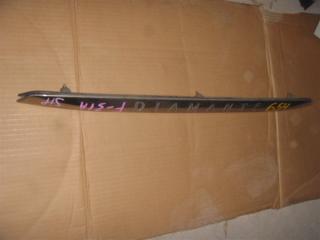 Запчасть вставка между стопов задняя MITSUBISHI DIAMANTE