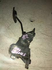 Запчасть педаль газа MITSUBISHI GRANDIS