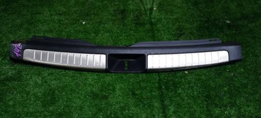 Накладка замка багажника TOYOTA AVENSIS WAGON