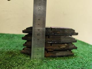 Фото запчасти тормозные колодки переднее MITSUBISHI LEGNUM контрактная запчасть Запчасть тормозные колодки переднее MITSUBISHI LEGNUM