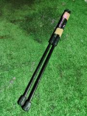 Фото запчасти амортизатор 5-ой двери VOLVO V40 контрактная запчасть Запчасть амортизатор 5-ой двери VOLVO V40