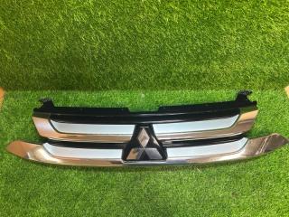 Решетка радиатора MITSUBISHI OUTLANDER