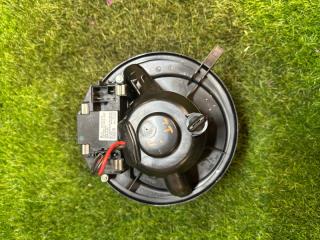 Запчасть мотор печки Volkswagen Passat