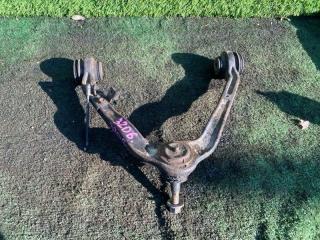 Фото запчасти рычаг передний правый CADILLAC ESCALADE контрактная запчасть Запчасть рычаг передний правый CADILLAC ESCALADE