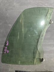 Стекло двери переднее правое MITSUBISHI COLT