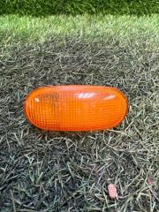 Фото запчасти повторитель в крыло передний MITSUBISHI COLT контрактная запчасть Запчасть повторитель в крыло передний MITSUBISHI COLT